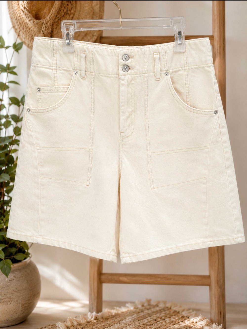 Free People Extreme Measures Barrel Short Sz 33 waist 19’ inseam 13’ -NWT